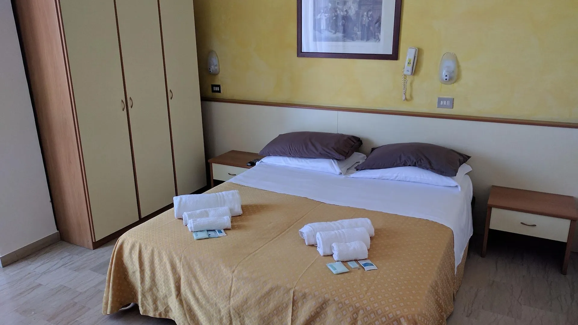 Hotel Arabesco Rimini 3*,